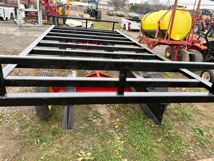 round-bale-wagon-image-7