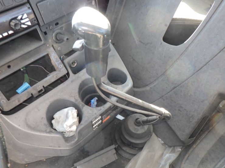 2017-international-prostar-image-16