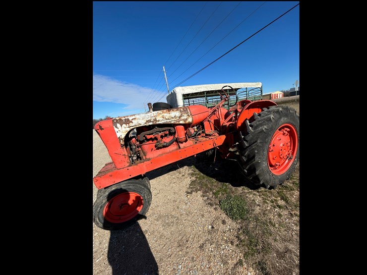 #37618-•-inop-alice-chambers-wd45-tractor-image-1