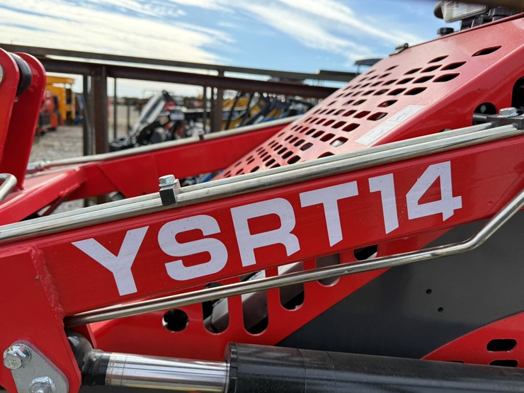 #22788-•-unused-agt-ysrt14-stand-on-tracked-loader-ysrt142025l102468-image-12
