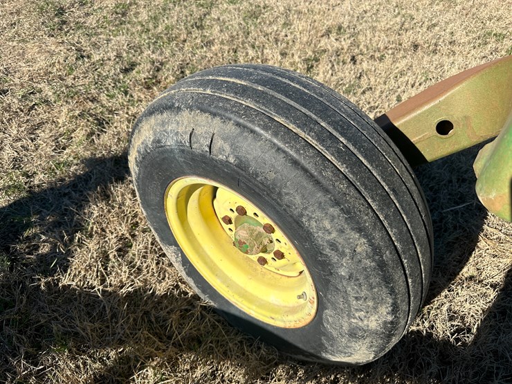 john-deere-27-image-15