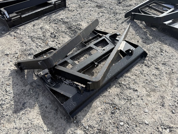 #22779-•-unused-agt-isocpf48-6600-ff-48"-wheel-loader-forks-image-3