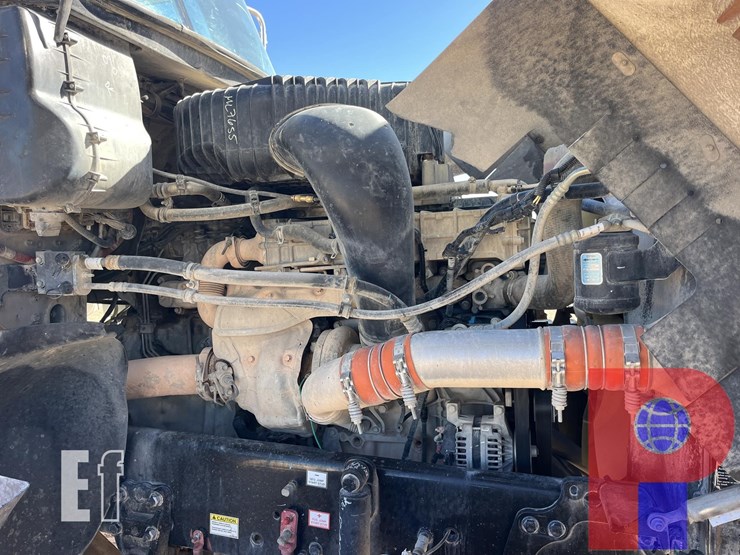 2021-freightliner-coronado-122-sd-image-7