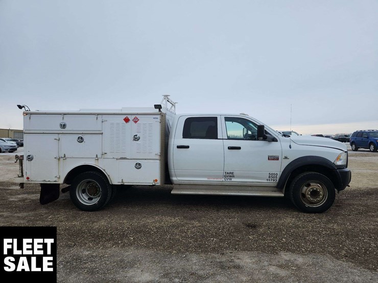 2012-ram-5500-4x4-s/a-service-truck-image-8