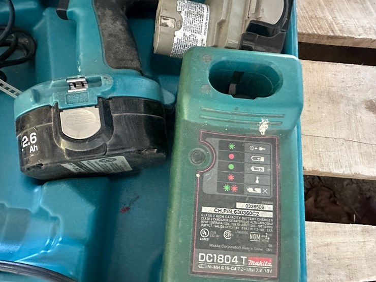#35874-•-makita-drill,-battery,-and-charger-image-2