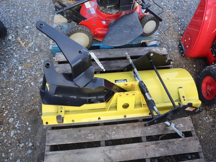 john-deere-44in-snowplow-w/-model-#44-front-blade-image-1