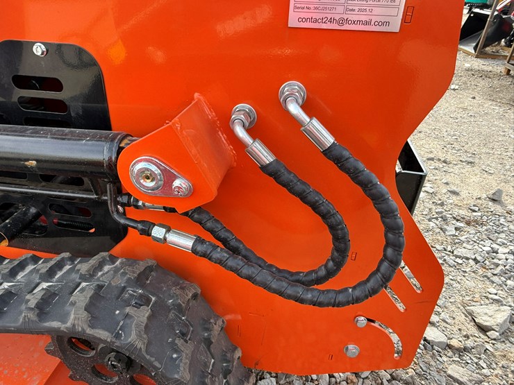 #96-•-unused-sdlool-sl36c-stand-on-tracked-loader-36cj251271-inv#-36230-image-12