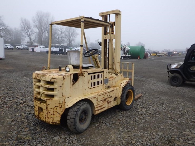 baker-fjf-060-m05-forklift-image-4
