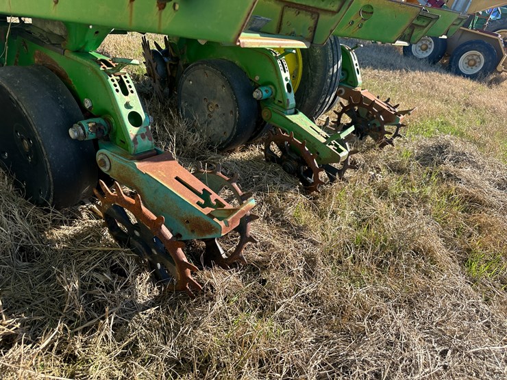 35257-john-deere-12-image-19