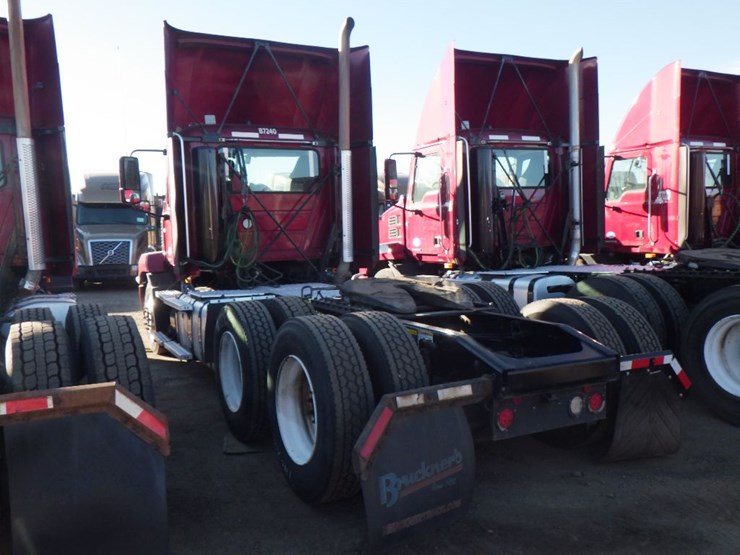 2020-mack-an64t-image-12