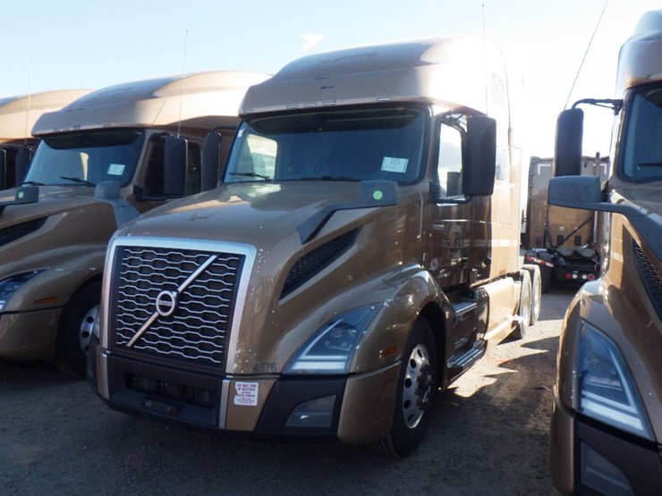 2022-volvo-vnl-760-image-1