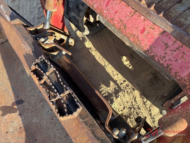 2016-takeuchi-tl8-image-5