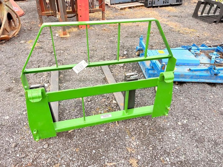 john-deere-kivel-48in-pallet-fork-attachment-image-4