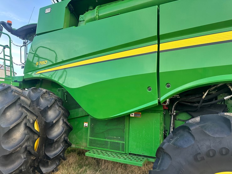 2018-john-deere-s780-image-25