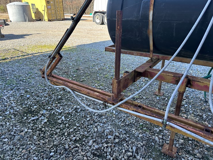 #35802-•-200-gallon-22'-3pt-sprayer-image-19