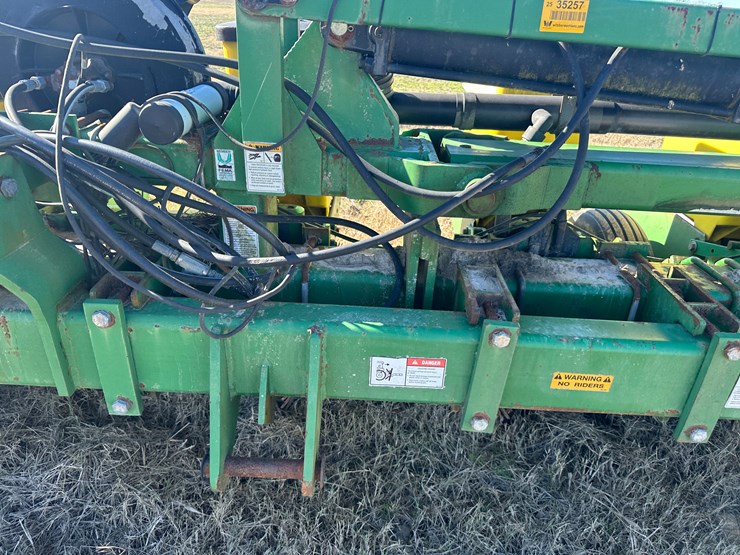 35257-john-deere-12-image-47