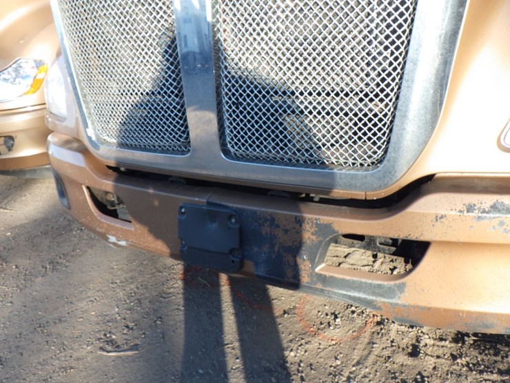 2022-kenworth-t680-image-3