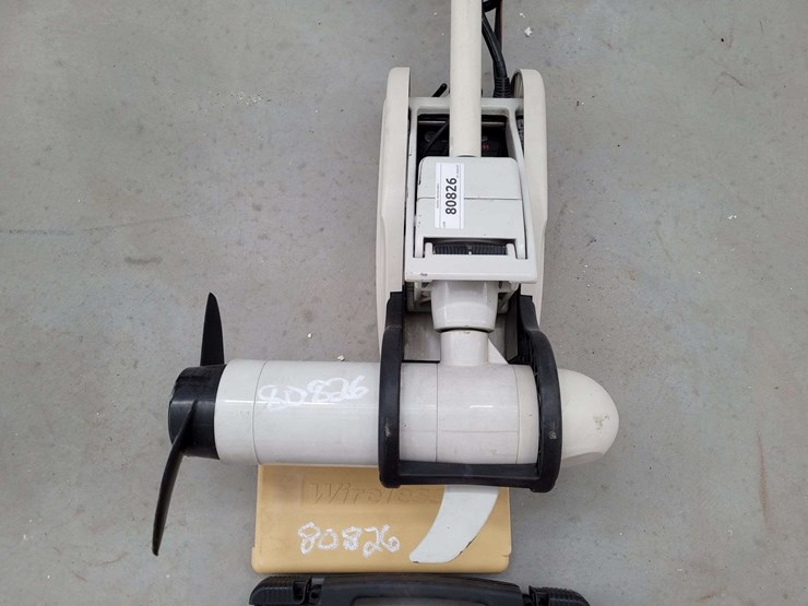 motorguide-salt-water-wireless-trolling-motor-image-5