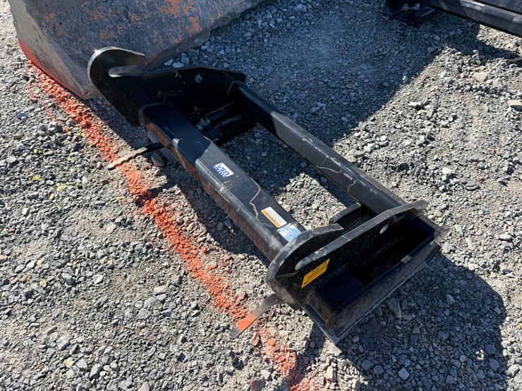 #2002-•-genie-telehandler-to-skid-steer-attachmentinv#-35079-image-1