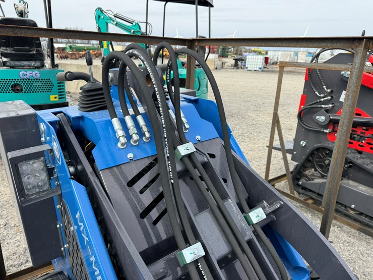 #97-•-unused-agt-mx-mrw14-stand-on-skid-steer-loader-mxmrw142025000732-inv#-35086-image-16