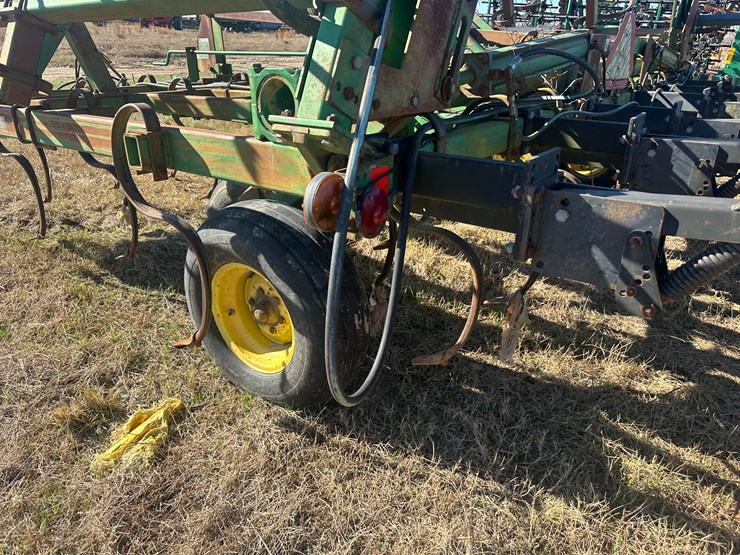 john-deere-42-image-31