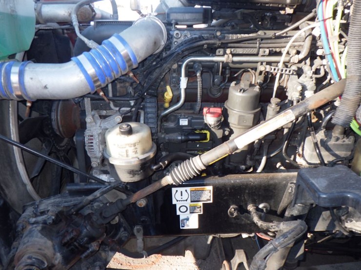 2022-kenworth-t680-image-24