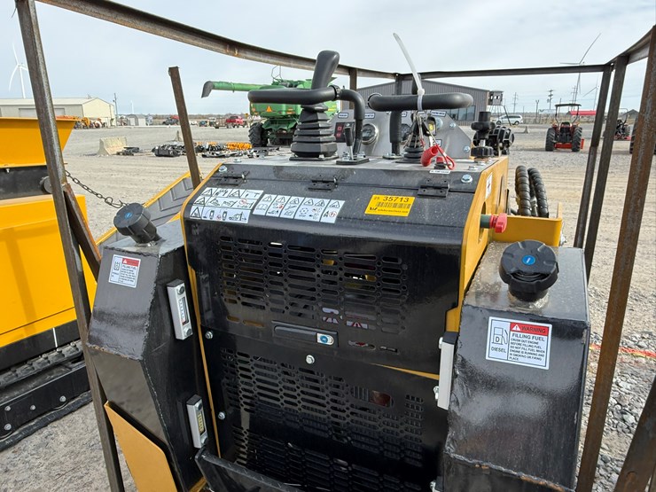 #77-•-unused-cfg-kkta27-stand-on-tracked-loader-kkta272025l110878-inv#-35713-image-24