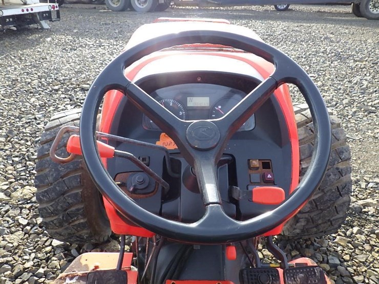 kubota-tractor-image-21