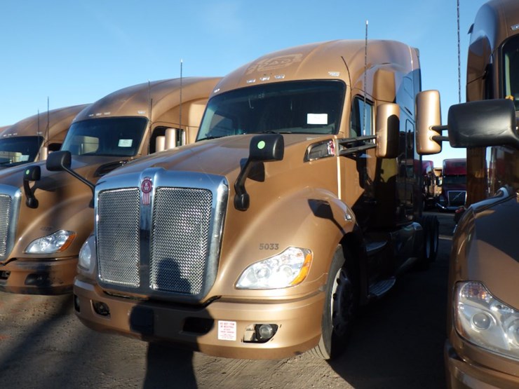 2022-kenworth-t680-image-1