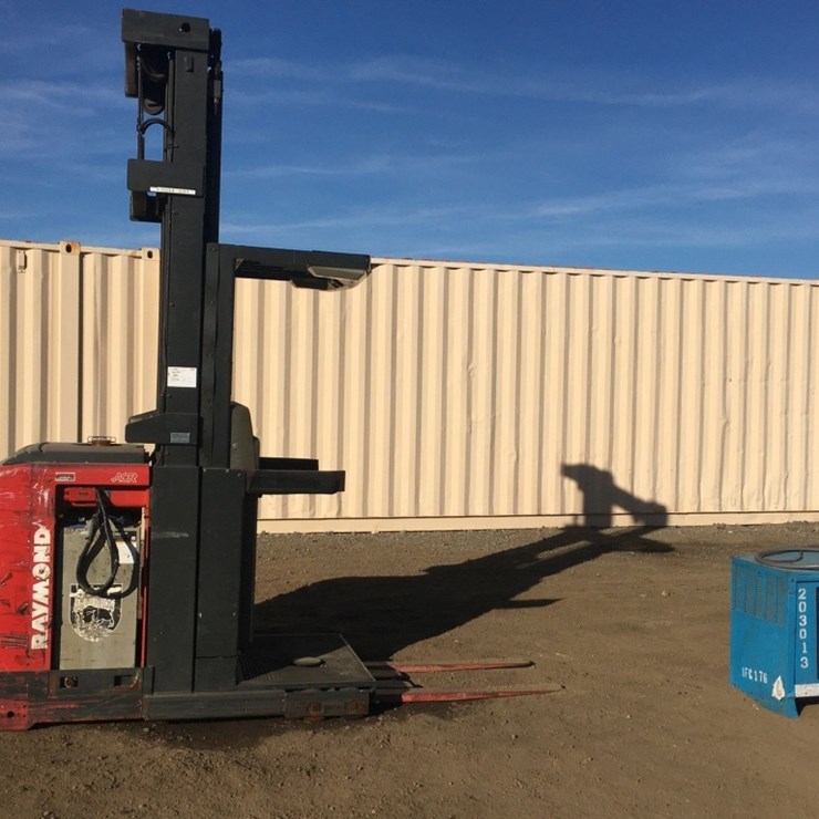 Raymond 540-0PC30TT Narrow Aisle Forklift,