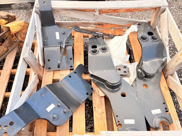 farmall-75-tractor-loader-bracket-image-3