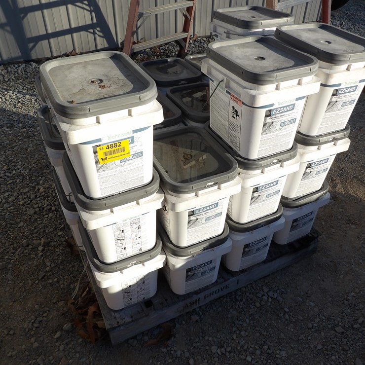 #4882 • **Lot of EZ Sand Polymeric Sand