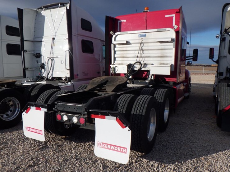 2020-kenworth-t680-image-12