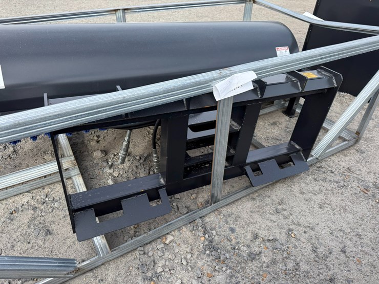 #2088-•-unused-jct-6'-skid-steer-sweeperinv#-36034-image-9