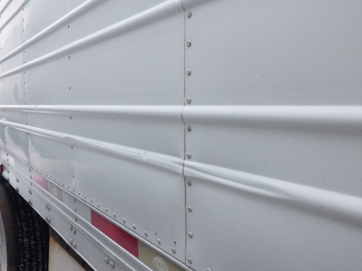 2011-utility-3000r-image-7