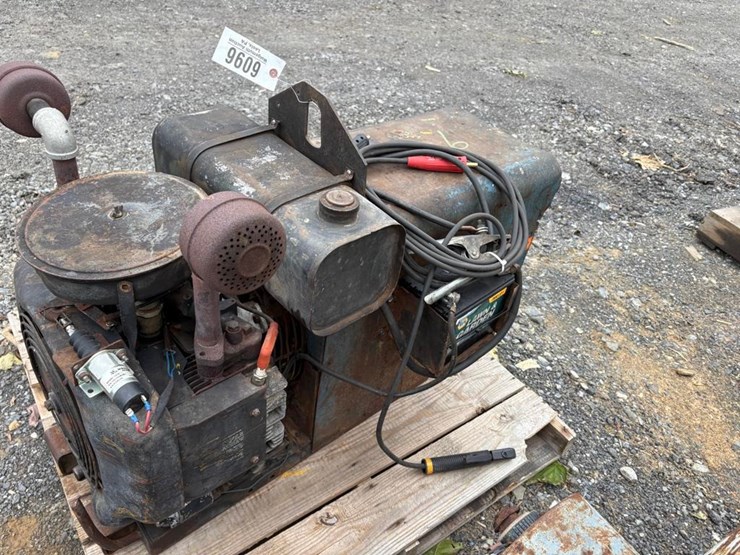 miller-aead-welder-image-4