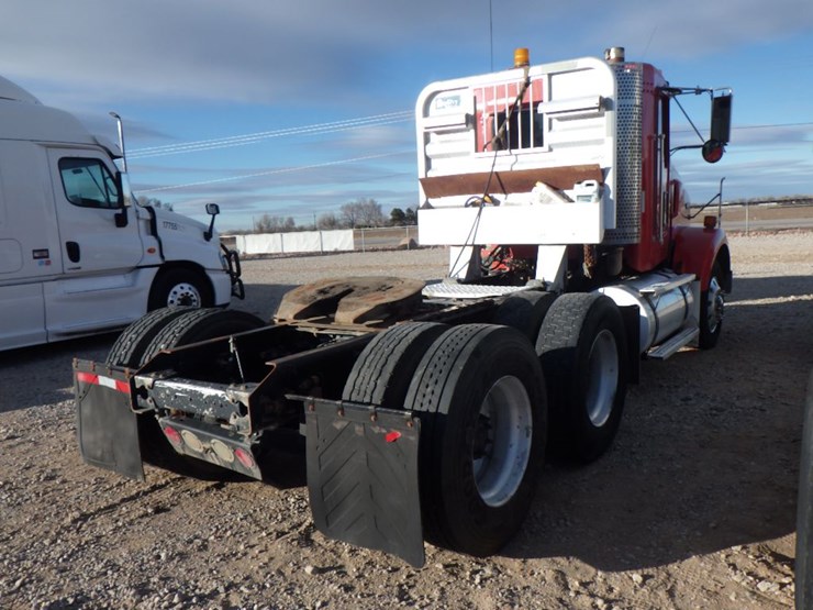 2010-kenworth-t800-image-9