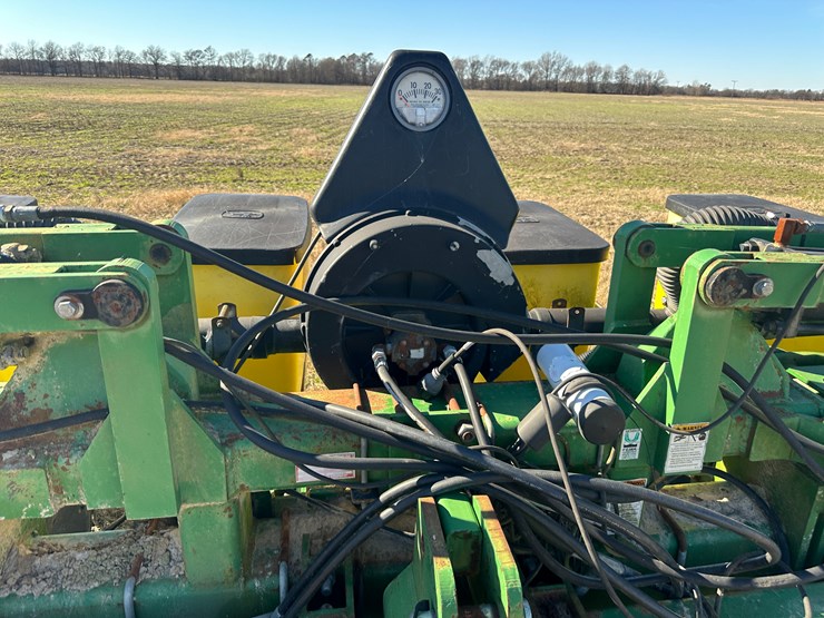 35257-john-deere-12-image-49