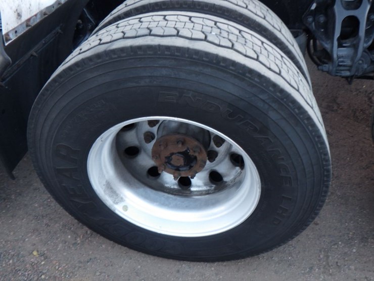 2022-kenworth-t680-image-17