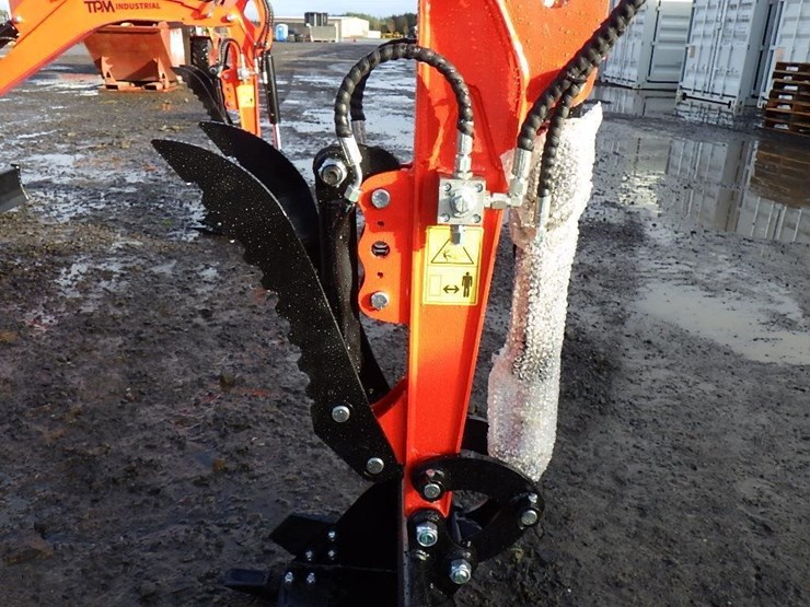 2025-tpm-18bs-hydraulic-excavator-image-13