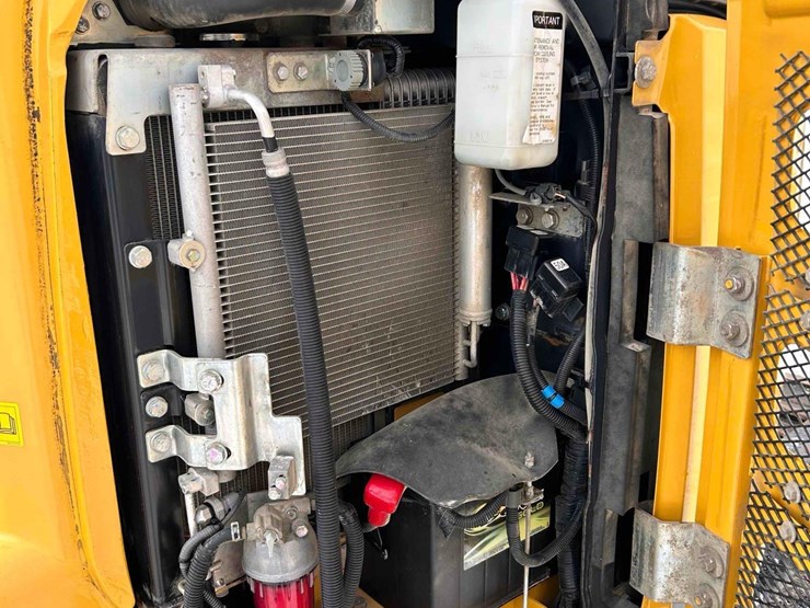 2019-deere-35g-image-19