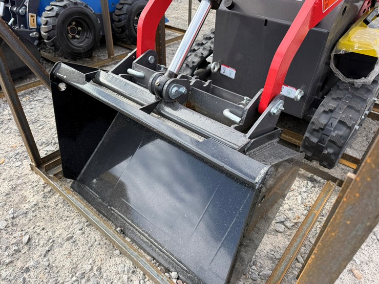 #22788-•-unused-agt-ysrt14-stand-on-tracked-loader-ysrt142025l102468-image-14