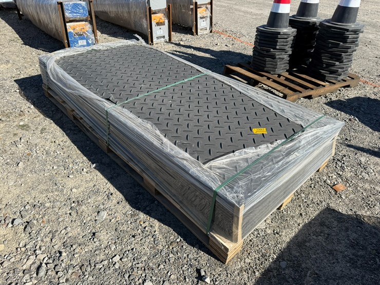 #33663-•-lot-of-ground-protection-mats-image-3