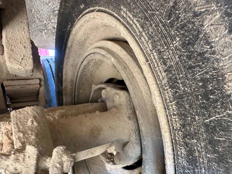 1974-ford-9000-image-13