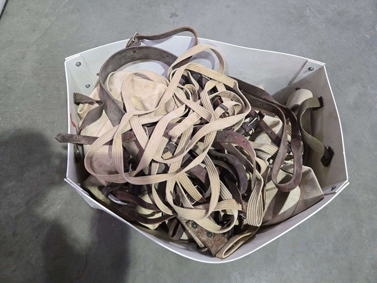 (2)-boxes-of-hay-sacks-with-leads-and-rope-image-12