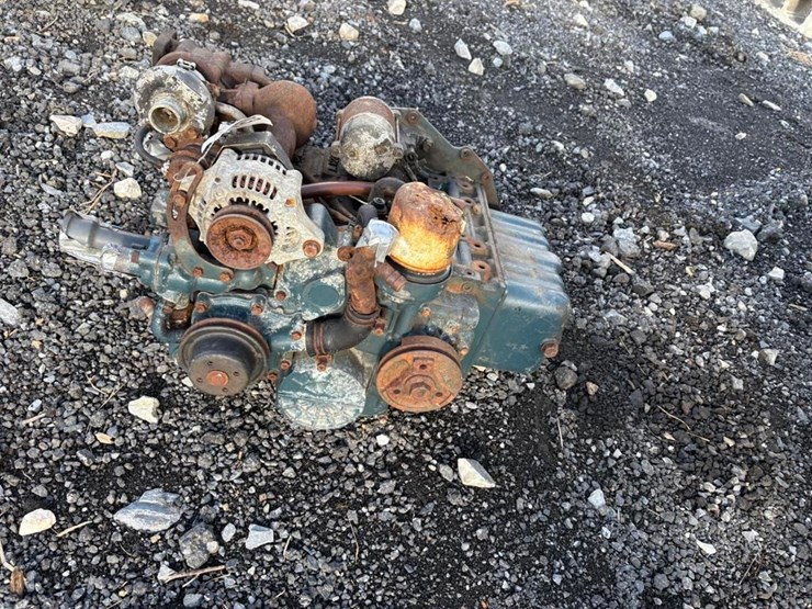 kubota-d1105-diesel-engine-image-3