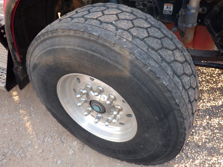 2014-kenworth-t800-image-30