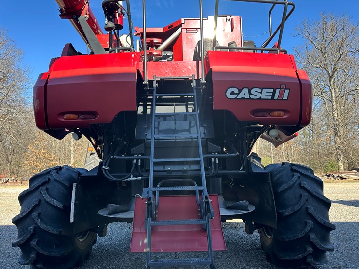 #35797-•-2011-case-7120-combine-image-72