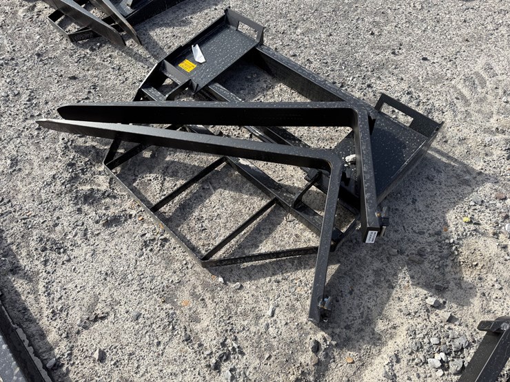 #22767-•-unused-mower-king-sa-48"-skid-steer-forks-image-3