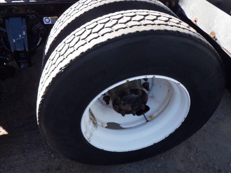 2016-kenworth-t680-image-7